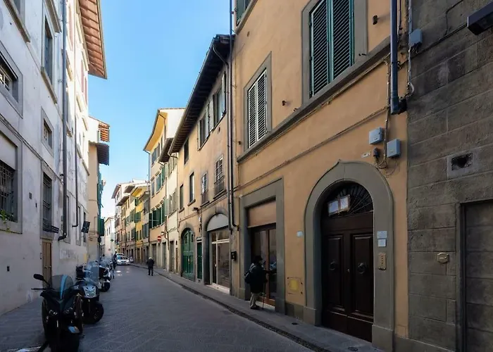 Scala s Via Borgo Pinti